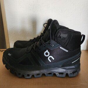On cloud hiking boot